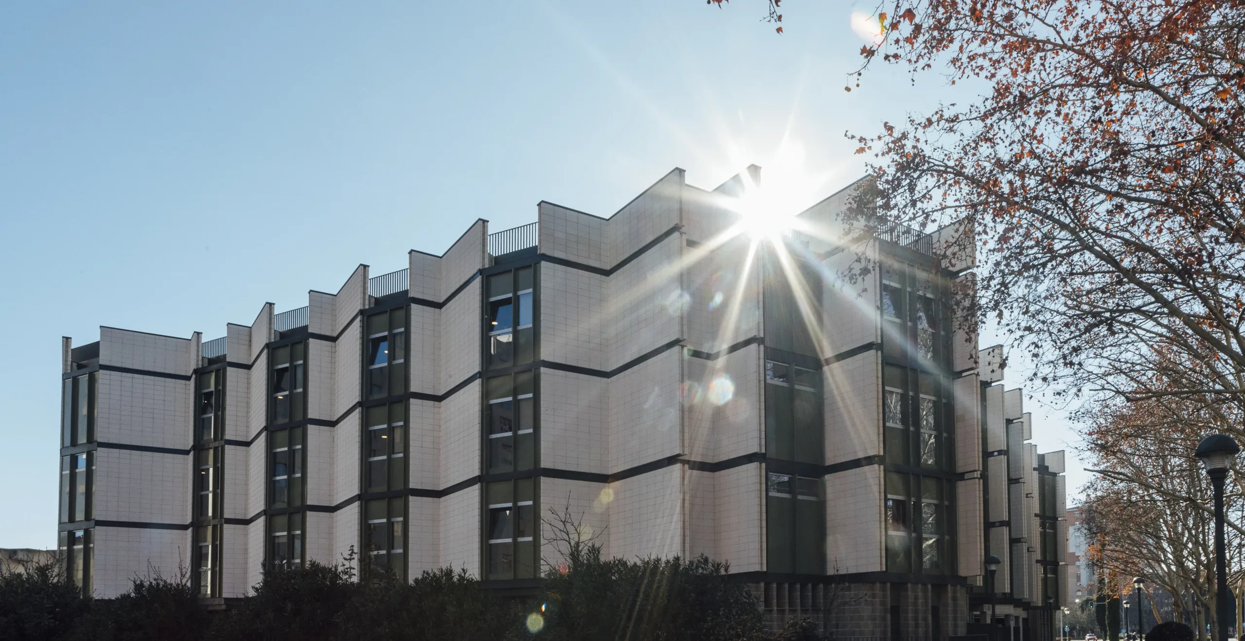 Residencia para Personas Mayores Neurocare Home Mieses en el casco urbano de Valladolid